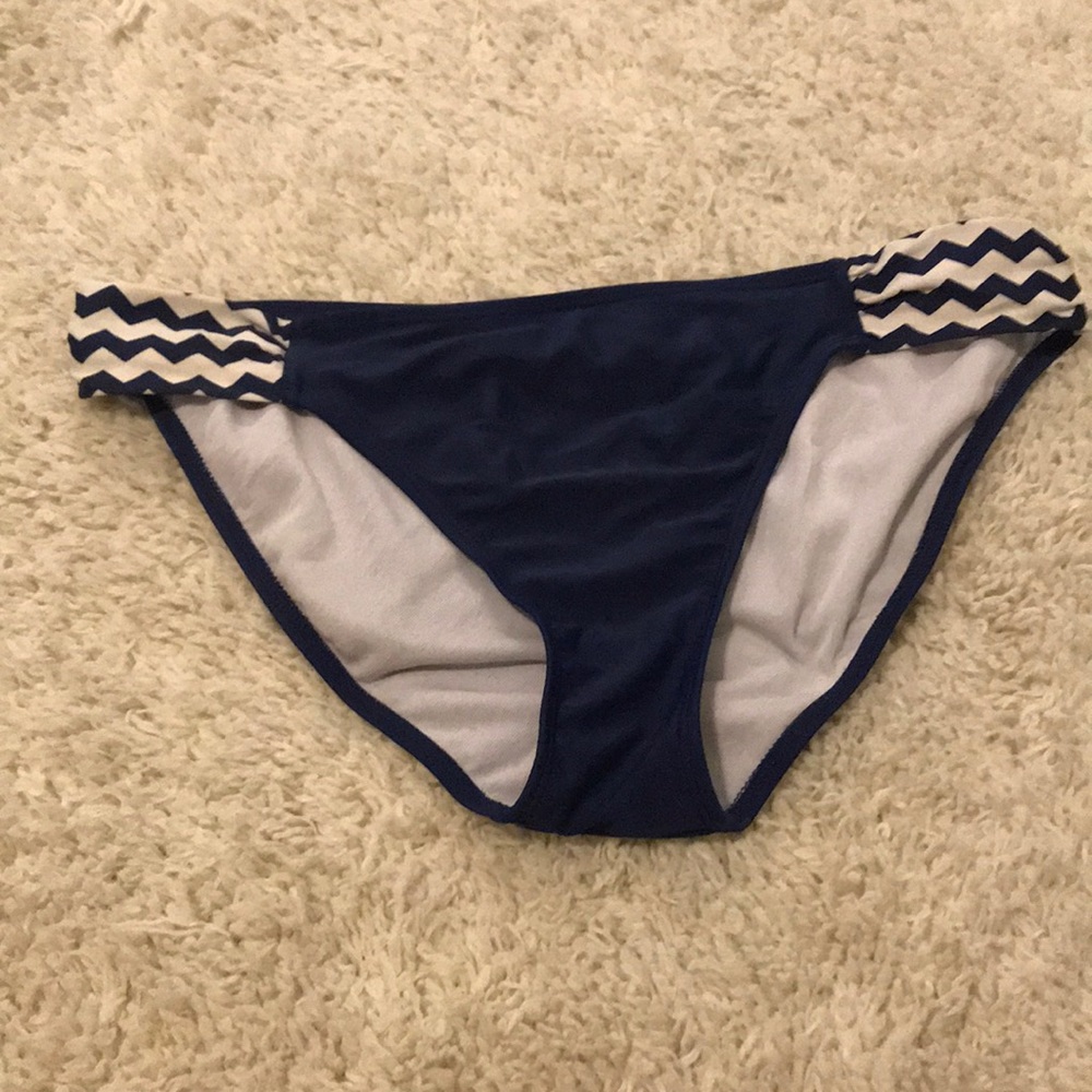 Chevron and navy bikini bottoms